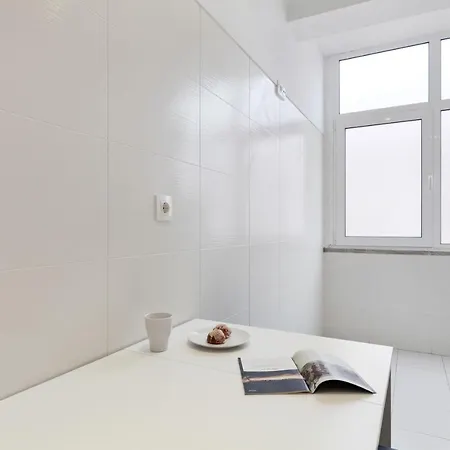 Διαμέρισμα Bright 2 Bedroom Apt In City Centre - Nr Tram & Metro Lisboa